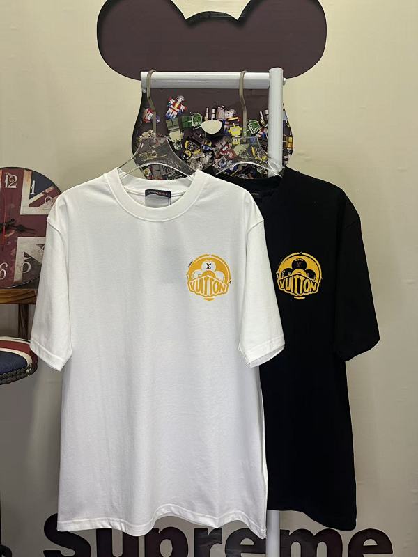 LOUIS VUITTON L26718 Short Sleeve T-Shirt Style 2