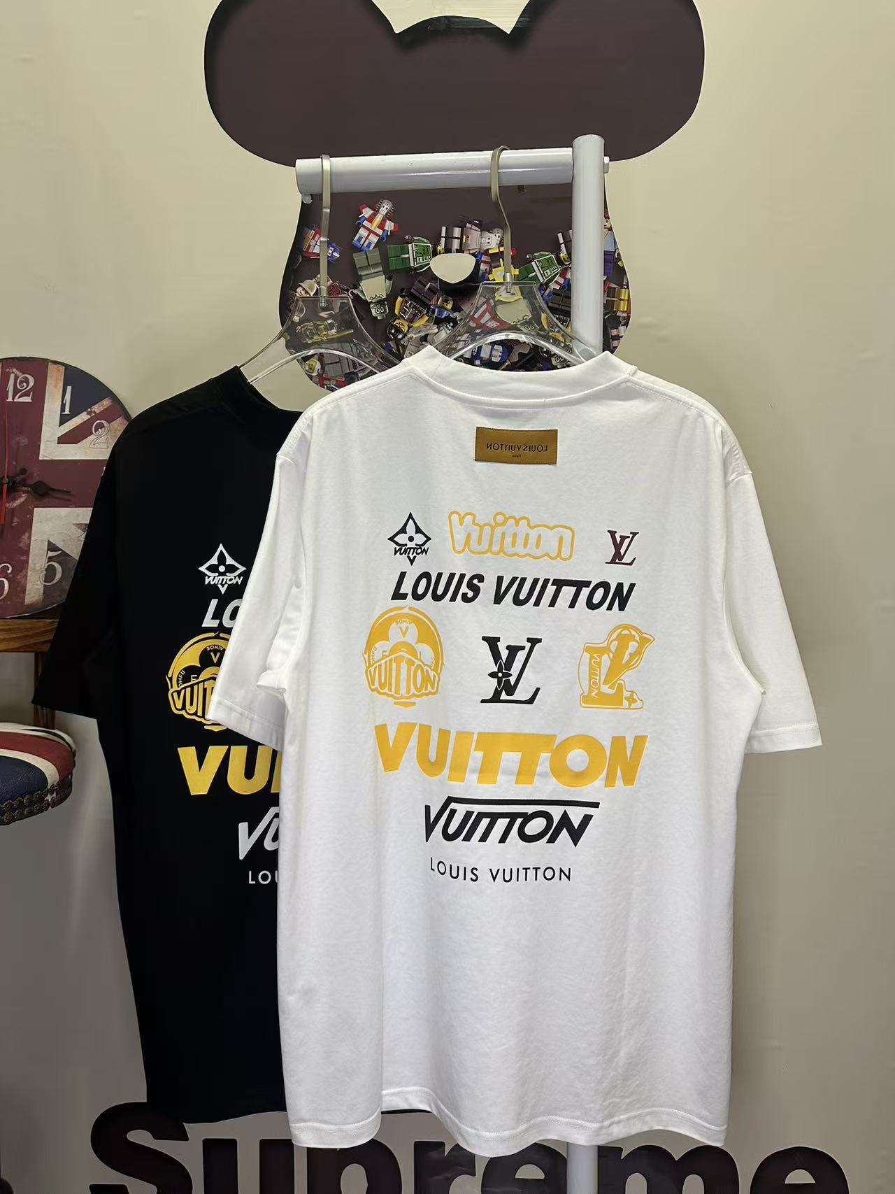 LOUIS VUITTON L26718 Short Sleeve T-Shirt Style 2