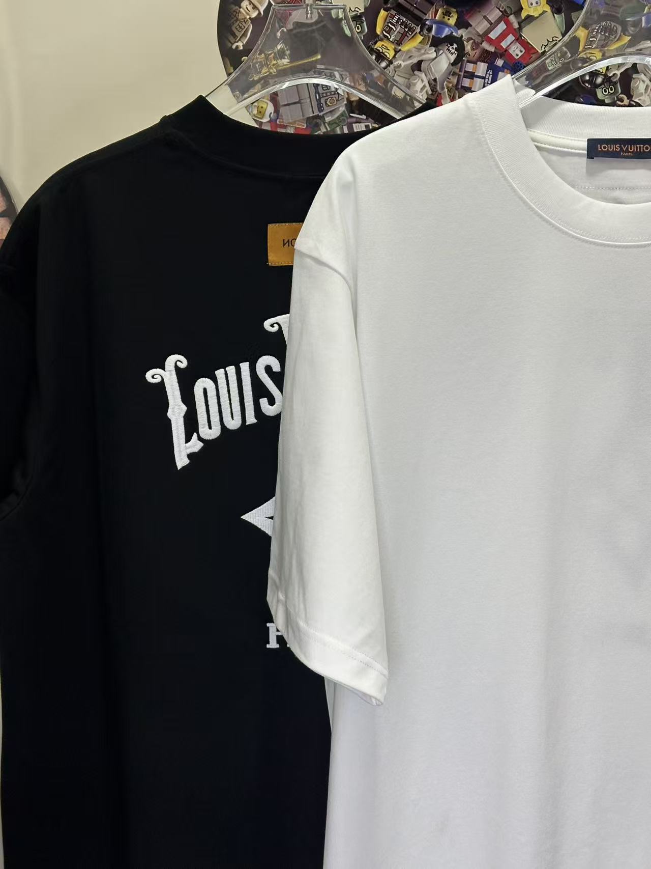 LOUIS VUITTON L26726 Short Sleeve T-Shirt Style 2