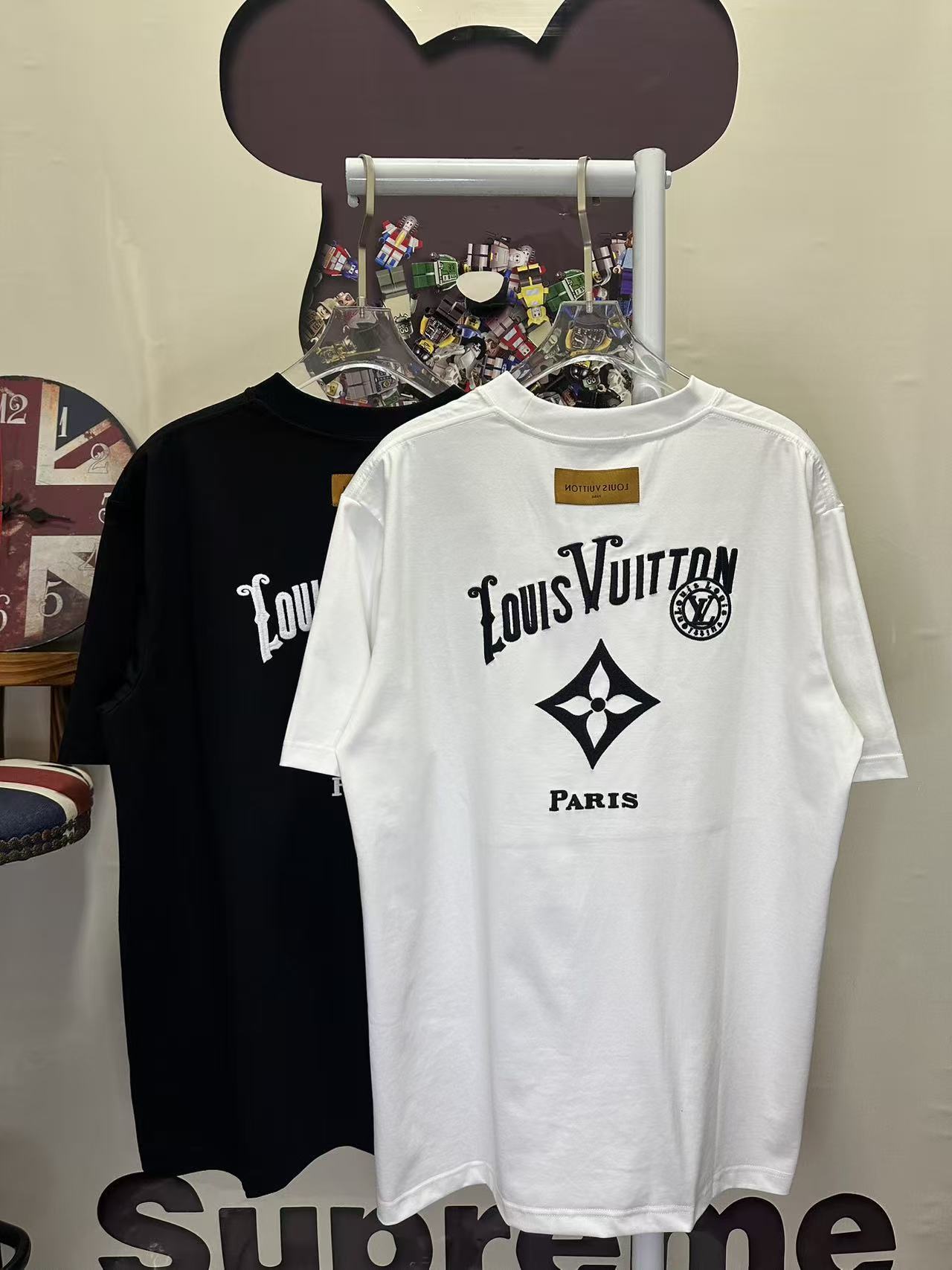 LOUIS VUITTON L26726 Short Sleeve T-Shirt Style 2