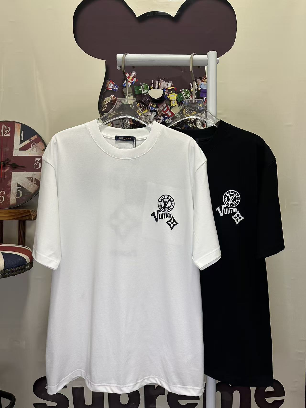 LOUIS VUITTON L26726 Short Sleeve T-Shirt Style 2