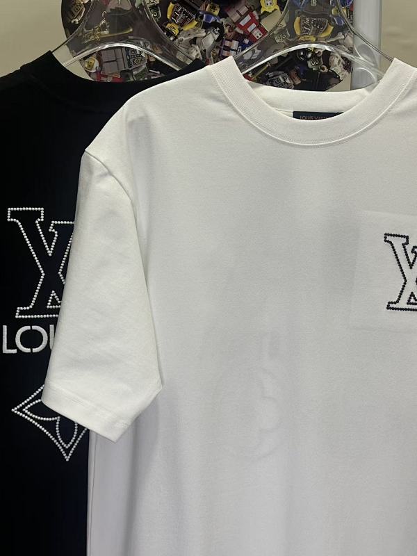 LOUIS VUITTON L26727 Short Sleeve T-Shirt Style 1