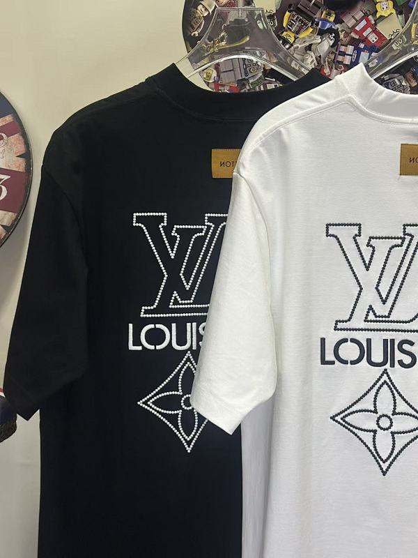 LOUIS VUITTON L26727 Short Sleeve T-Shirt Style 1