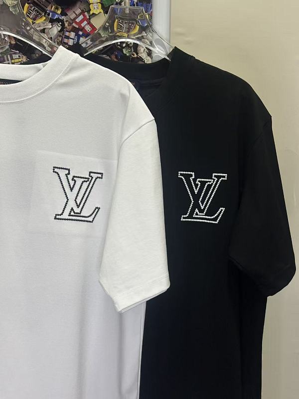 LOUIS VUITTON L26727 Short Sleeve T-Shirt Style 1