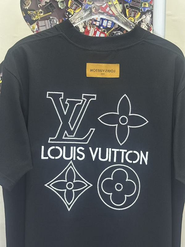 LOUIS VUITTON L26727 Short Sleeve T-Shirt Style 2