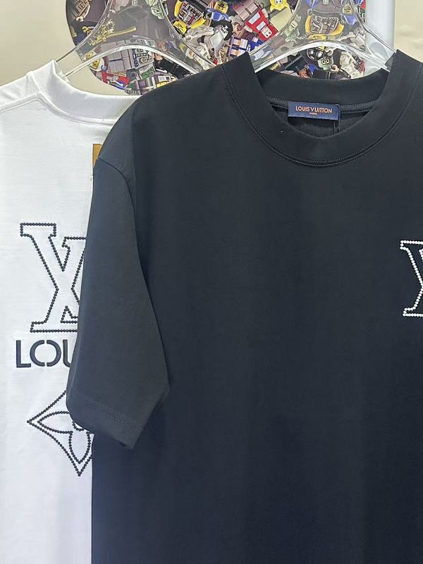 LOUIS VUITTON L26727 Short Sleeve T-Shirt Style 2