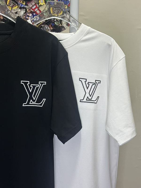 LOUIS VUITTON L26727 Short Sleeve T-Shirt Style 2