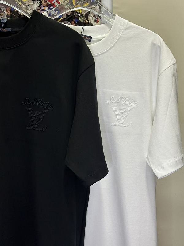 LOUIS VUITTON L26728 Short Sleeve T-Shirt Style 2