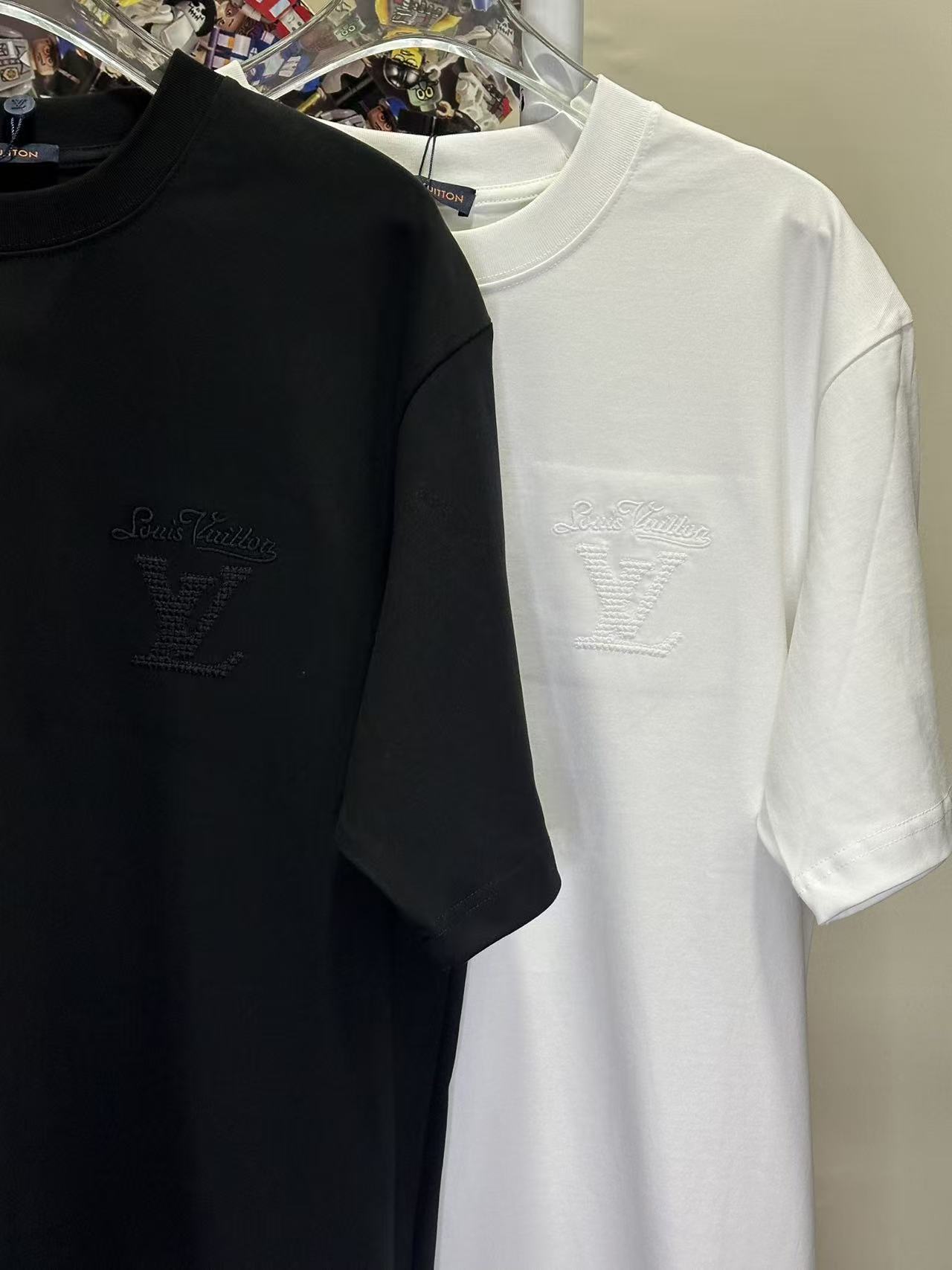 LOUIS VUITTON L26728 Short Sleeve T-Shirt Style 2