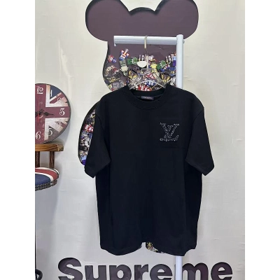 LOUIS VUITTON L26749 Short Sleeve T-Shirt 01