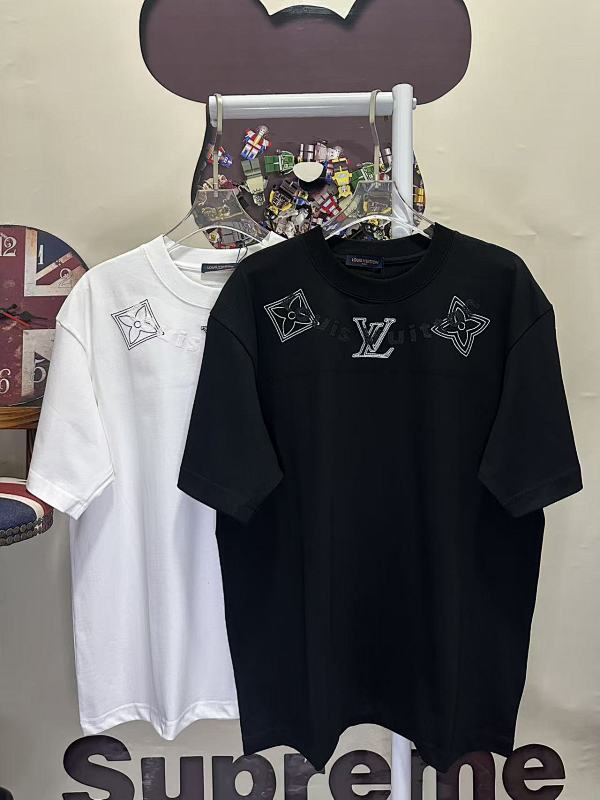 LOUIS VUITTON L26754 Short Sleeve T-Shirt Style 1