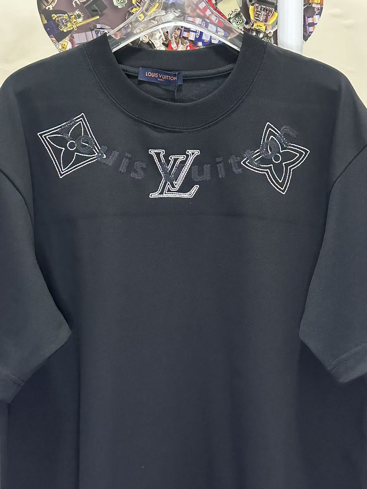 LOUIS VUITTON L26754 Short Sleeve T-Shirt Style 1
