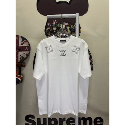 LOUIS VUITTON L26754 Short Sleeve T-Shirt Style 2 01