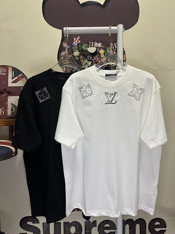 LOUIS VUITTON L26754 Short Sleeve T-Shirt Style 2