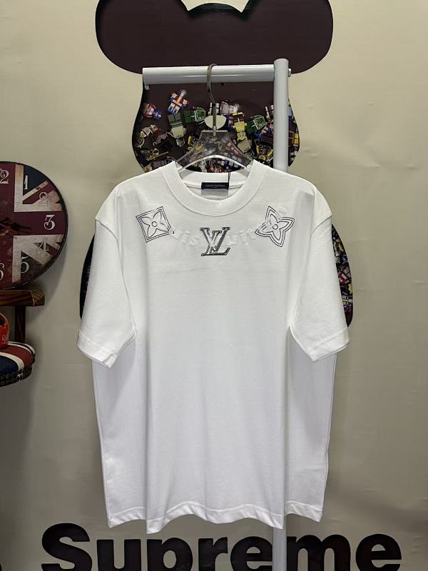 LOUIS VUITTON L26754 Short Sleeve T-Shirt Style 2