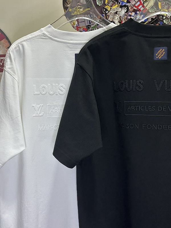 LOUIS VUITTON L26757 Short Sleeve T-Shirt Style 1