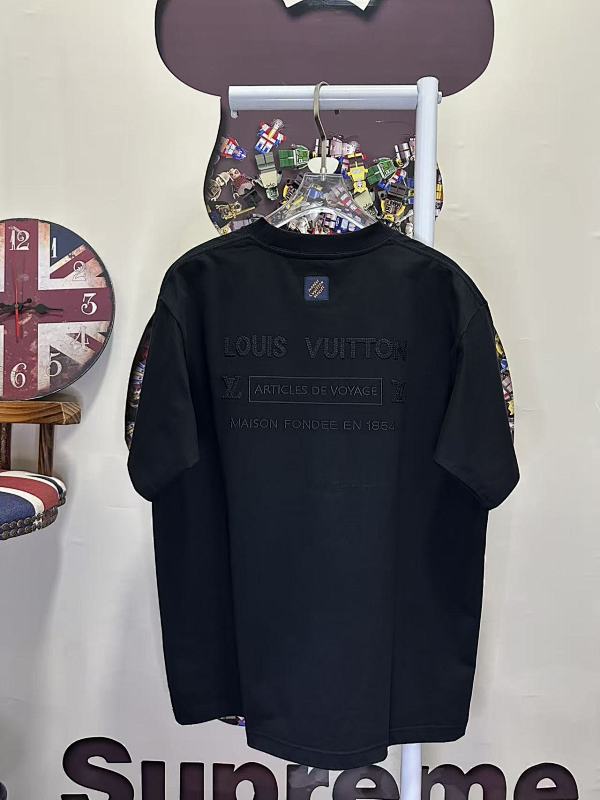 LOUIS VUITTON L26757 Short Sleeve T-Shirt Style 1