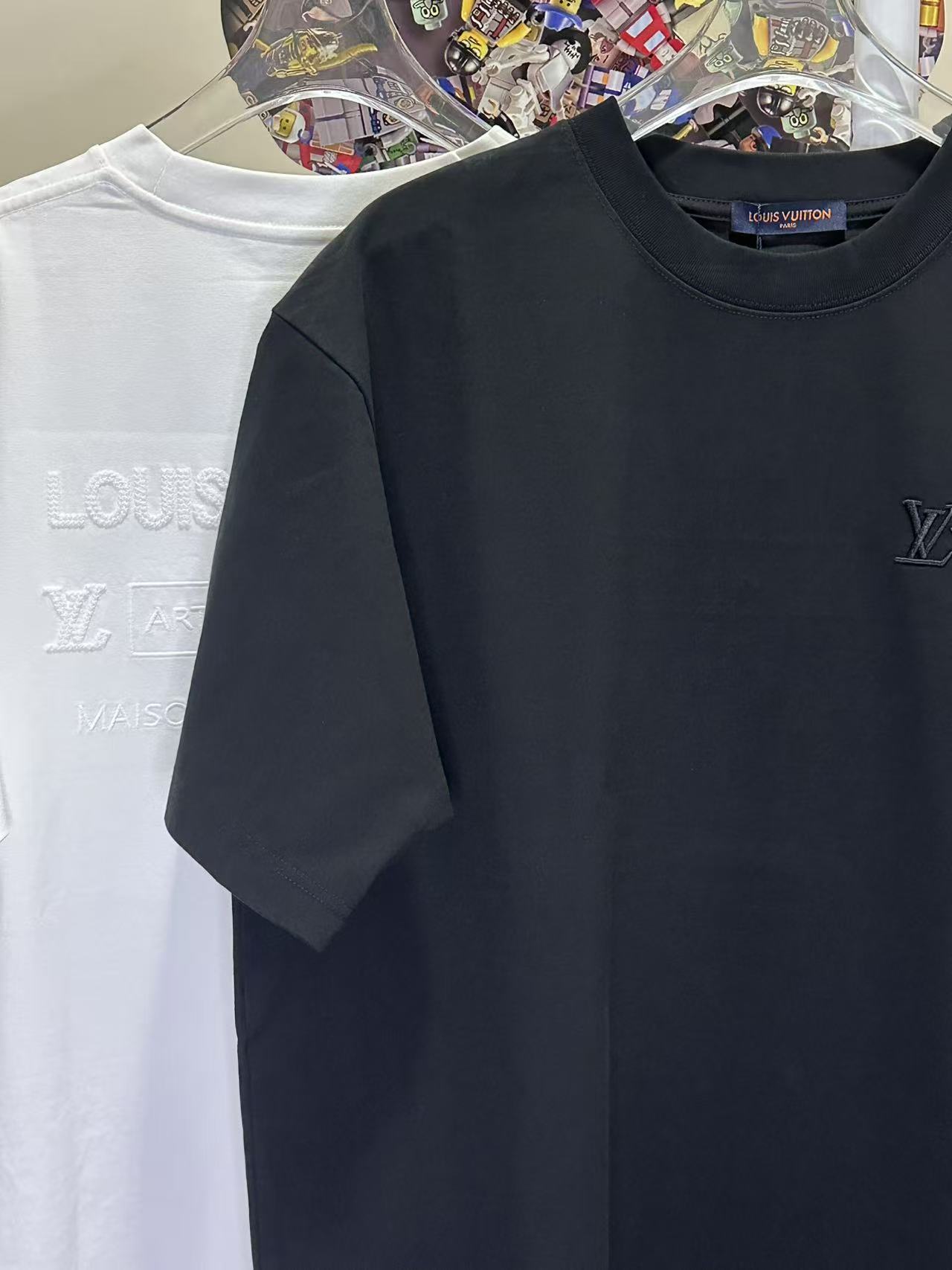LOUIS VUITTON L26757 Short Sleeve T-Shirt Style 1