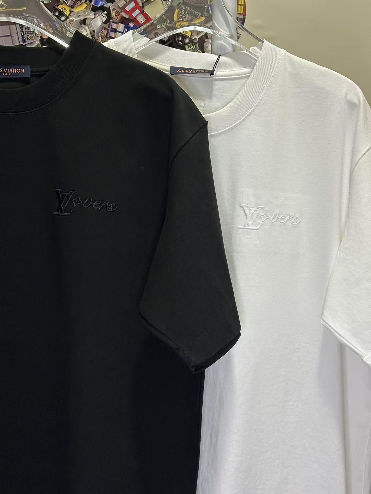 LOUIS VUITTON L26757 Short Sleeve T-Shirt Style 1