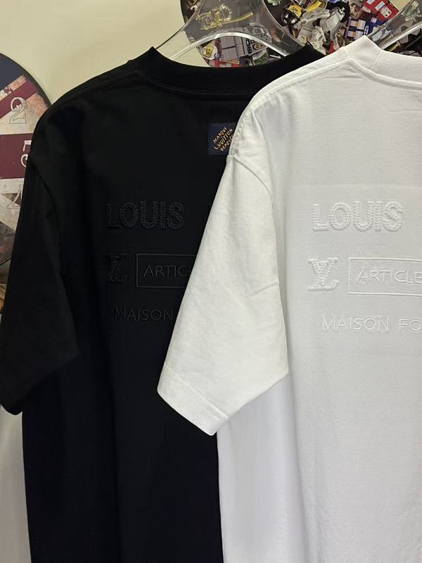 LOUIS VUITTON L26757 Short Sleeve T-Shirt Style 2