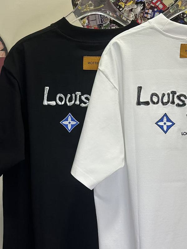 LOUIS VUITTON L26767 Short Sleeve T-Shirt Style 1