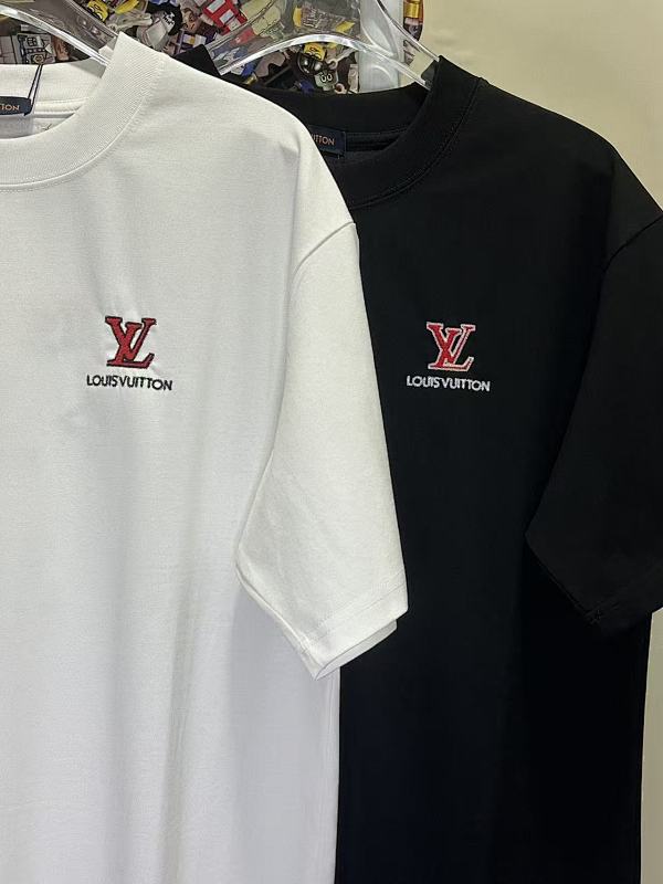LOUIS VUITTON L26767 Short Sleeve T-Shirt Style 1