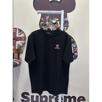 LOUIS VUITTON L26767 Short Sleeve T-Shirt Style 2 01