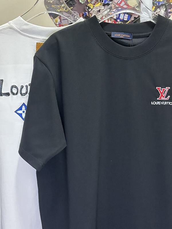 LOUIS VUITTON L26767 Short Sleeve T-Shirt Style 2