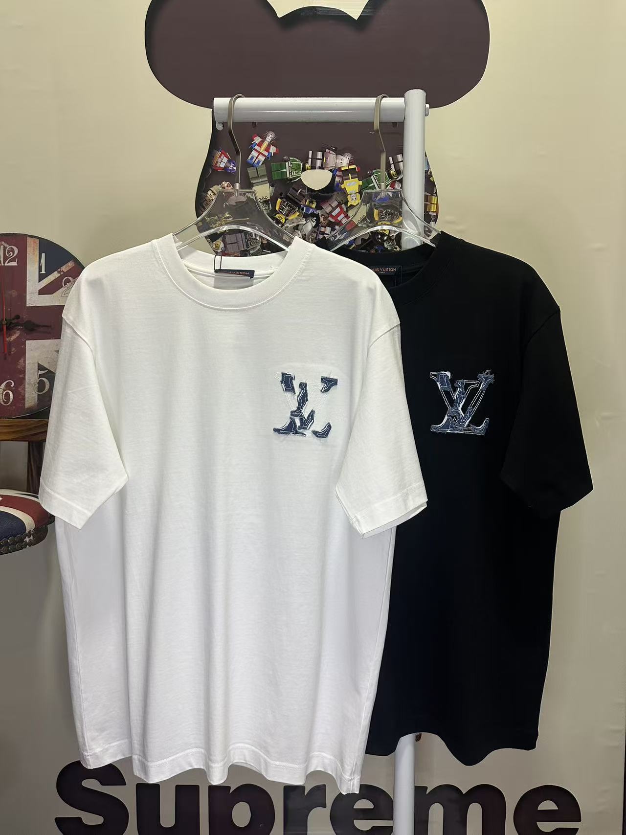 LOUIS VUITTON L26770 Short Sleeve T-Shirt Style 1