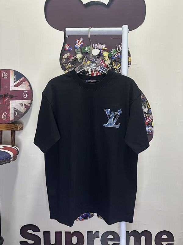 LOUIS VUITTON L26770 Short Sleeve T-Shirt Style 2