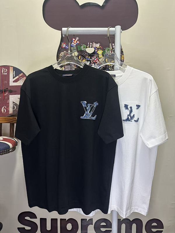 LOUIS VUITTON L26770 Short Sleeve T-Shirt Style 2