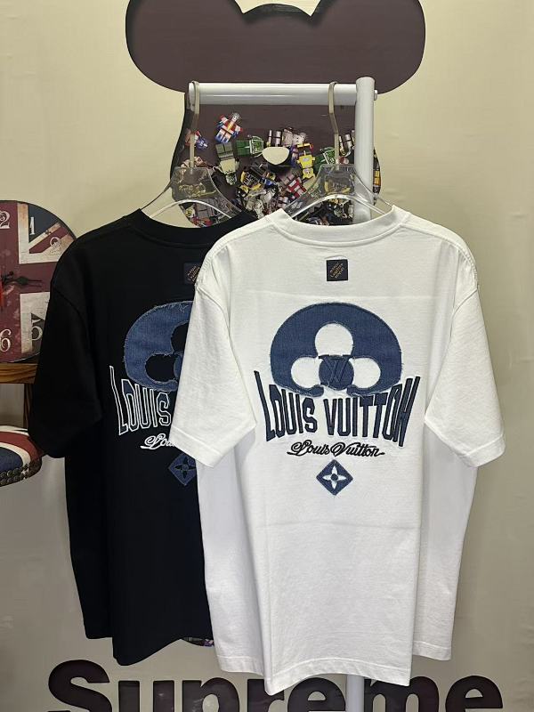LOUIS VUITTON L26771 Short Sleeve T-Shirt Style 1