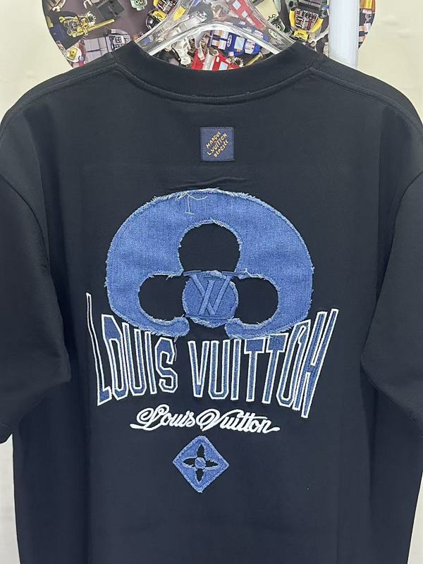 LOUIS VUITTON L26771 Short Sleeve T-Shirt Style 2