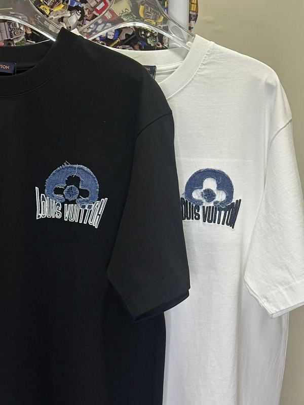LOUIS VUITTON L26771 Short Sleeve T-Shirt Style 2