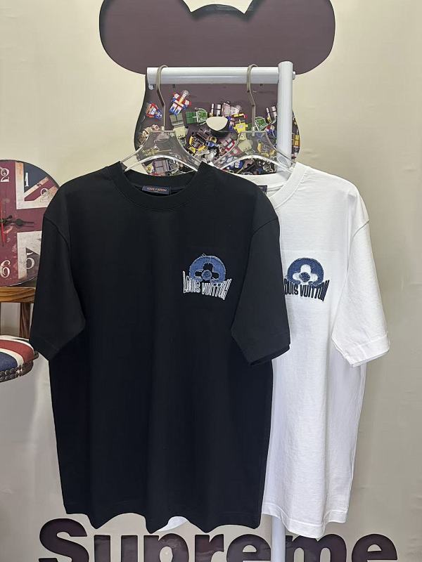 LOUIS VUITTON L26771 Short Sleeve T-Shirt Style 2