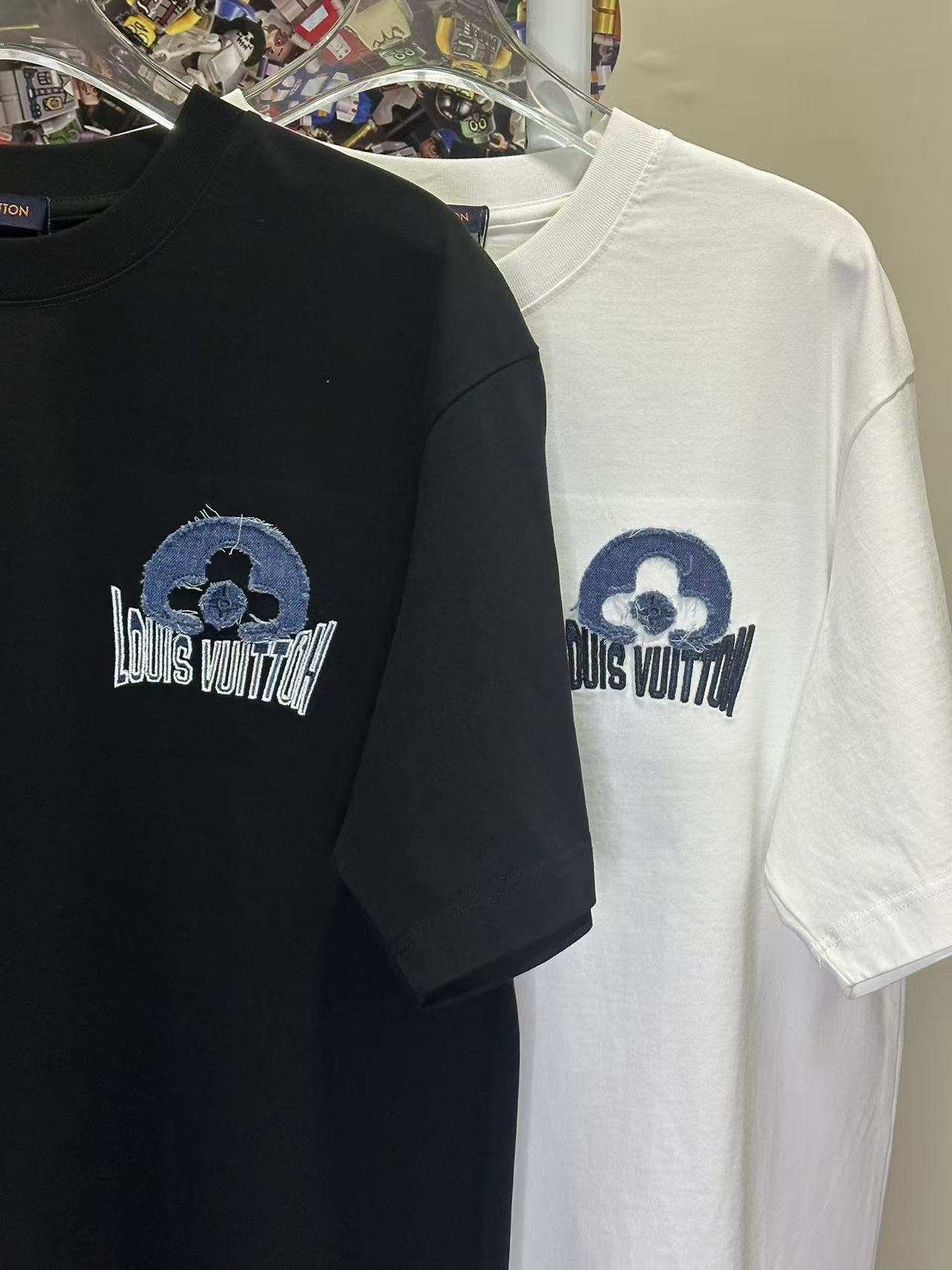 LOUIS VUITTON L26771 Short Sleeve T-Shirt Style 2