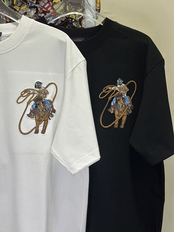 LOUIS VUITTON L26773 Short Sleeve T-Shirt Style 1