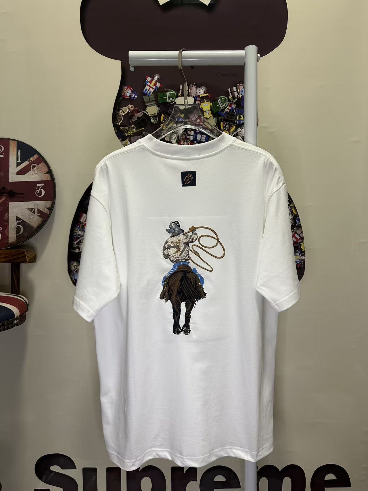 LOUIS VUITTON L26773 Short Sleeve T-Shirt Style 1