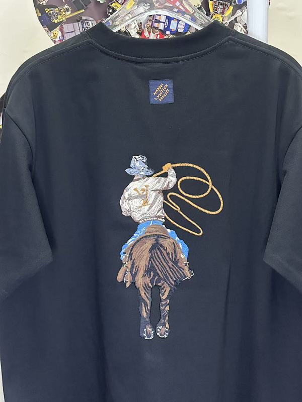 LOUIS VUITTON L26773 Short Sleeve T-Shirt Style 2