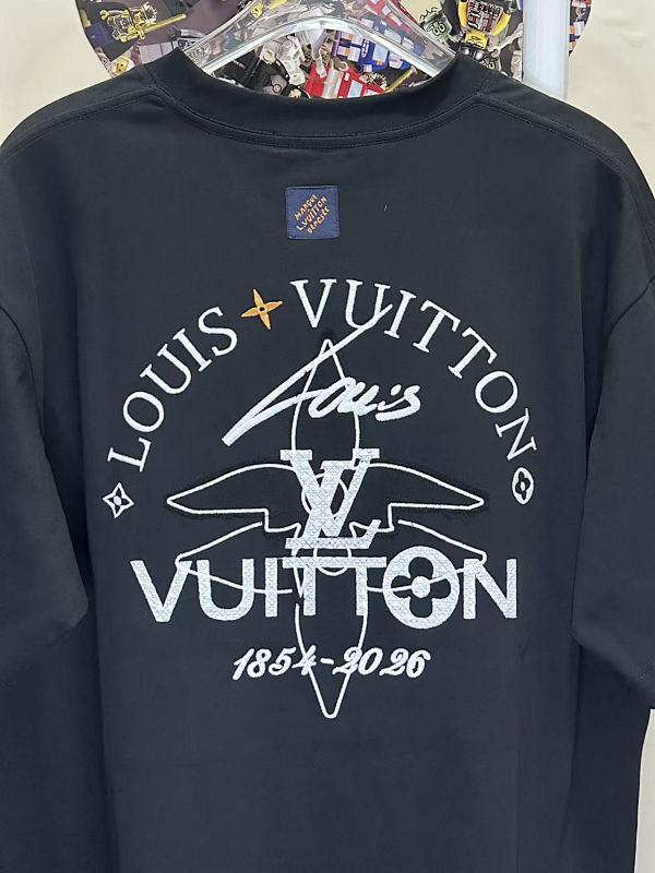 LOUIS VUITTON L26777 Short Sleeve T-Shirt Style 1