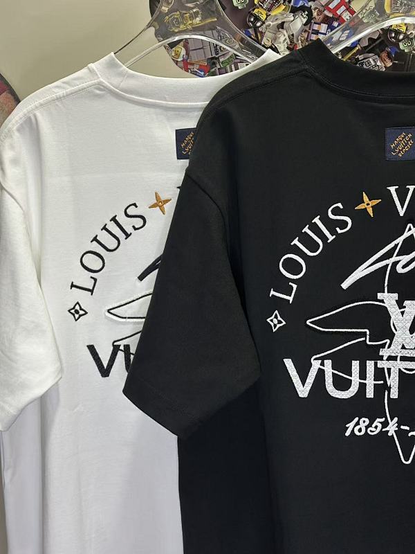 LOUIS VUITTON L26777 Short Sleeve T-Shirt Style 1