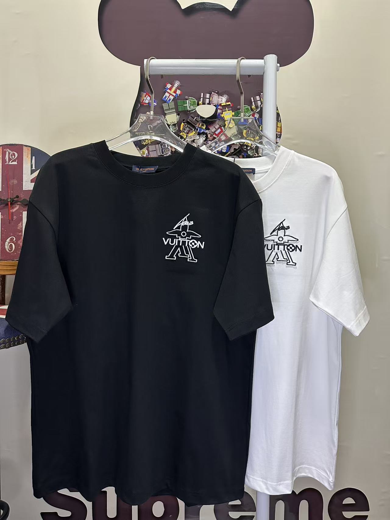 LOUIS VUITTON L26777 Short Sleeve T-Shirt Style 1
