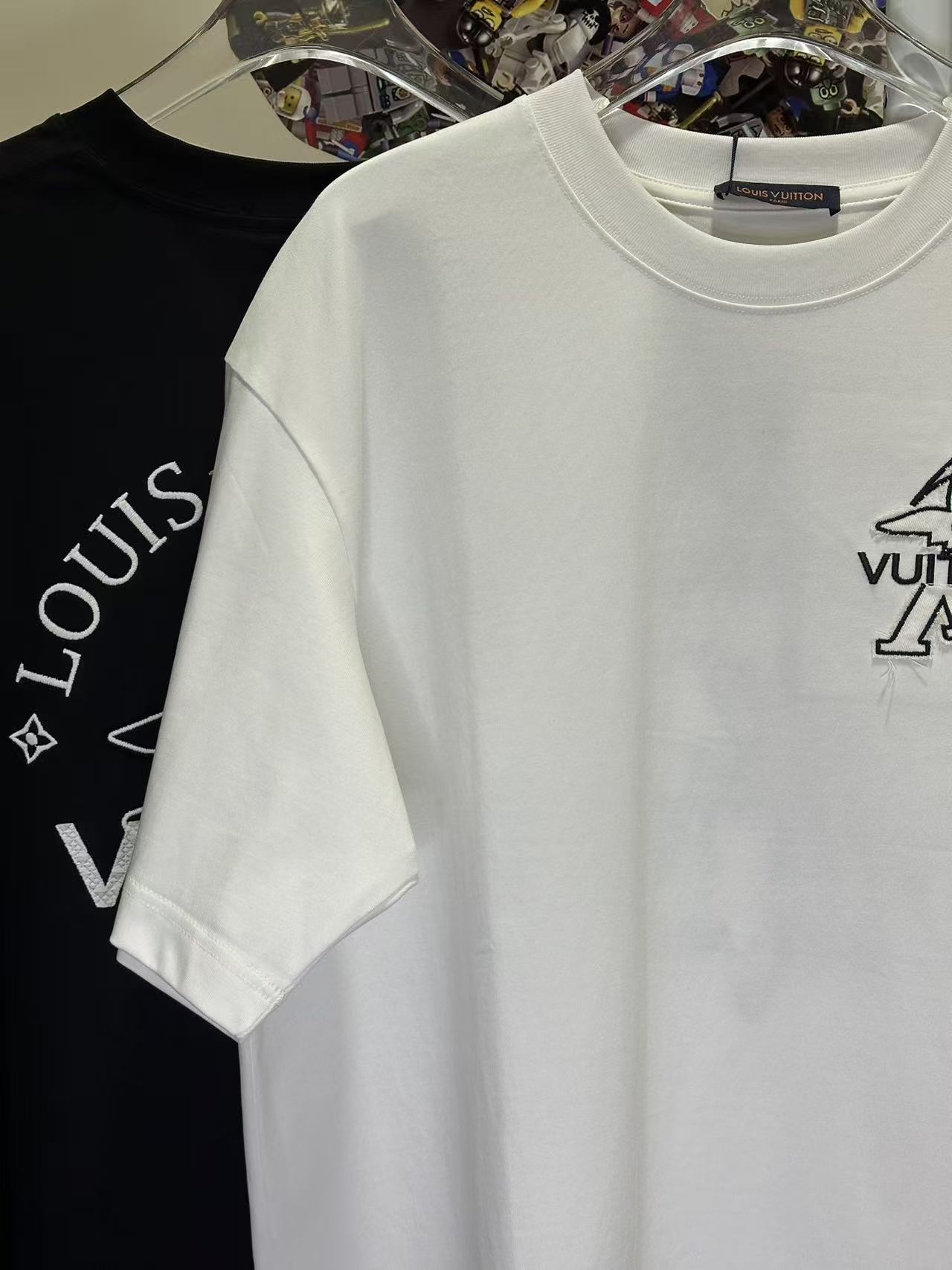 LOUIS VUITTON L26777 Short Sleeve T-Shirt Style 2