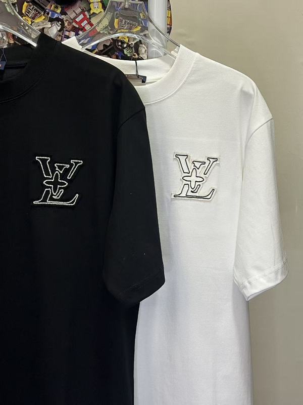 LOUIS VUITTON L26806 Short Sleeve T-Shirt Style 1