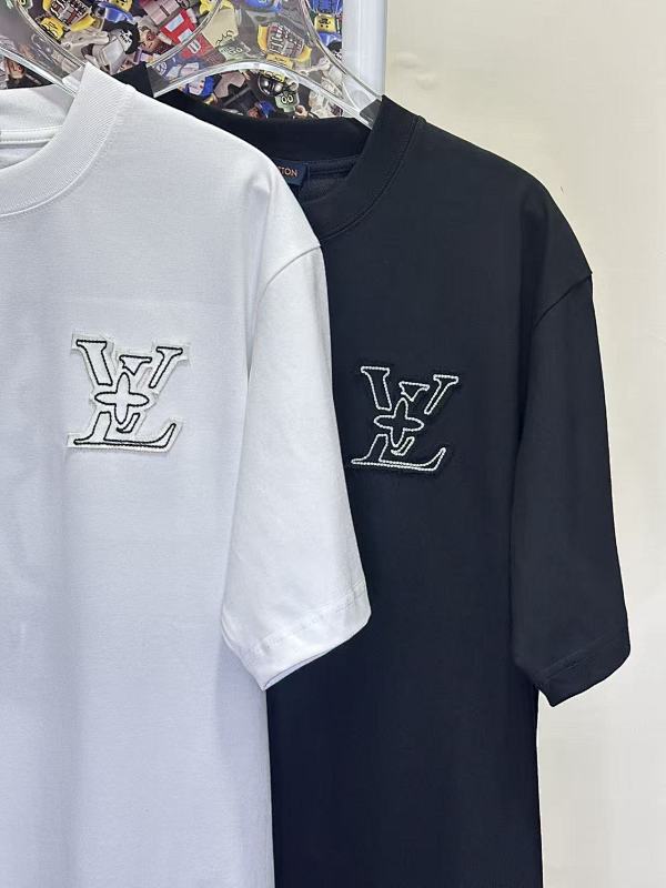 LOUIS VUITTON L26806 Short Sleeve T-Shirt Style 2