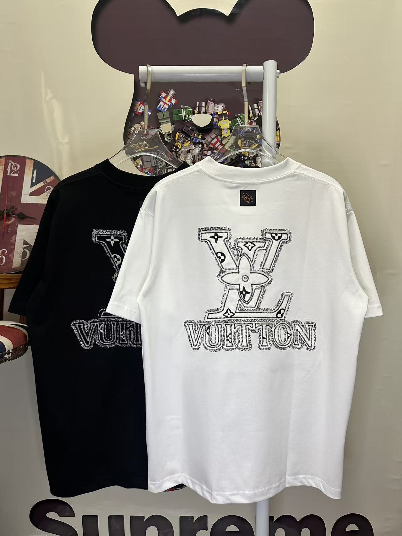 LOUIS VUITTON L26806 Short Sleeve T-Shirt Style 2
