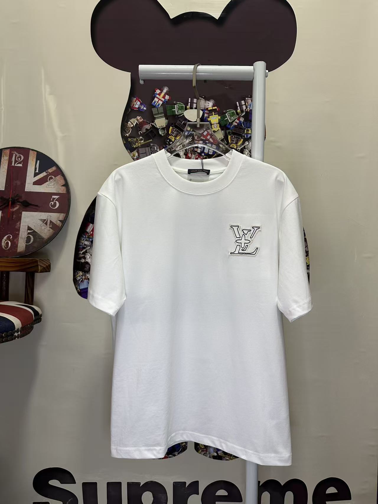 LOUIS VUITTON L26806 Short Sleeve T-Shirt Style 2