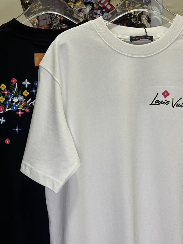 LOUIS VUITTON L26816 Short Sleeve T-Shirt Style 1