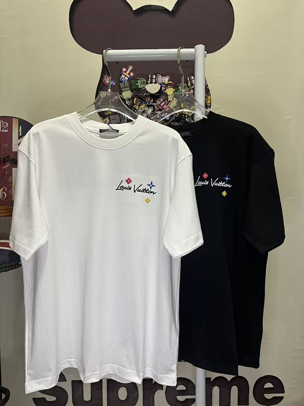 LOUIS VUITTON L26816 Short Sleeve T-Shirt Style 1