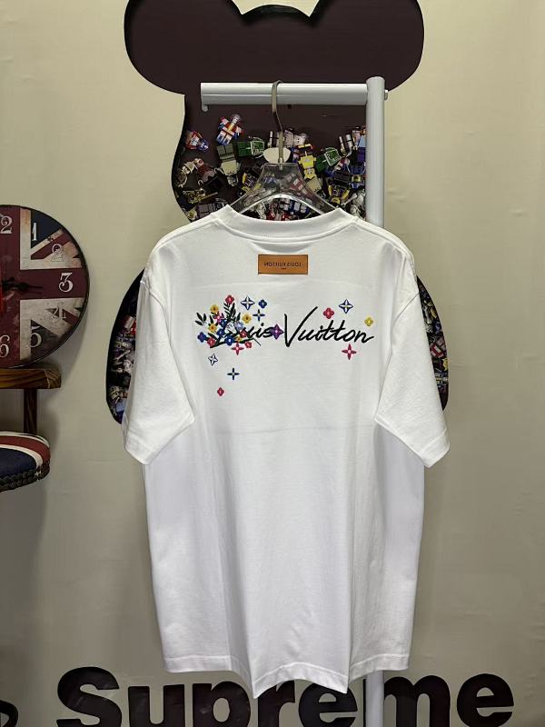 LOUIS VUITTON L26816 Short Sleeve T-Shirt Style 1